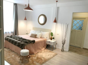 Metropole Apartments Invilla Old City
